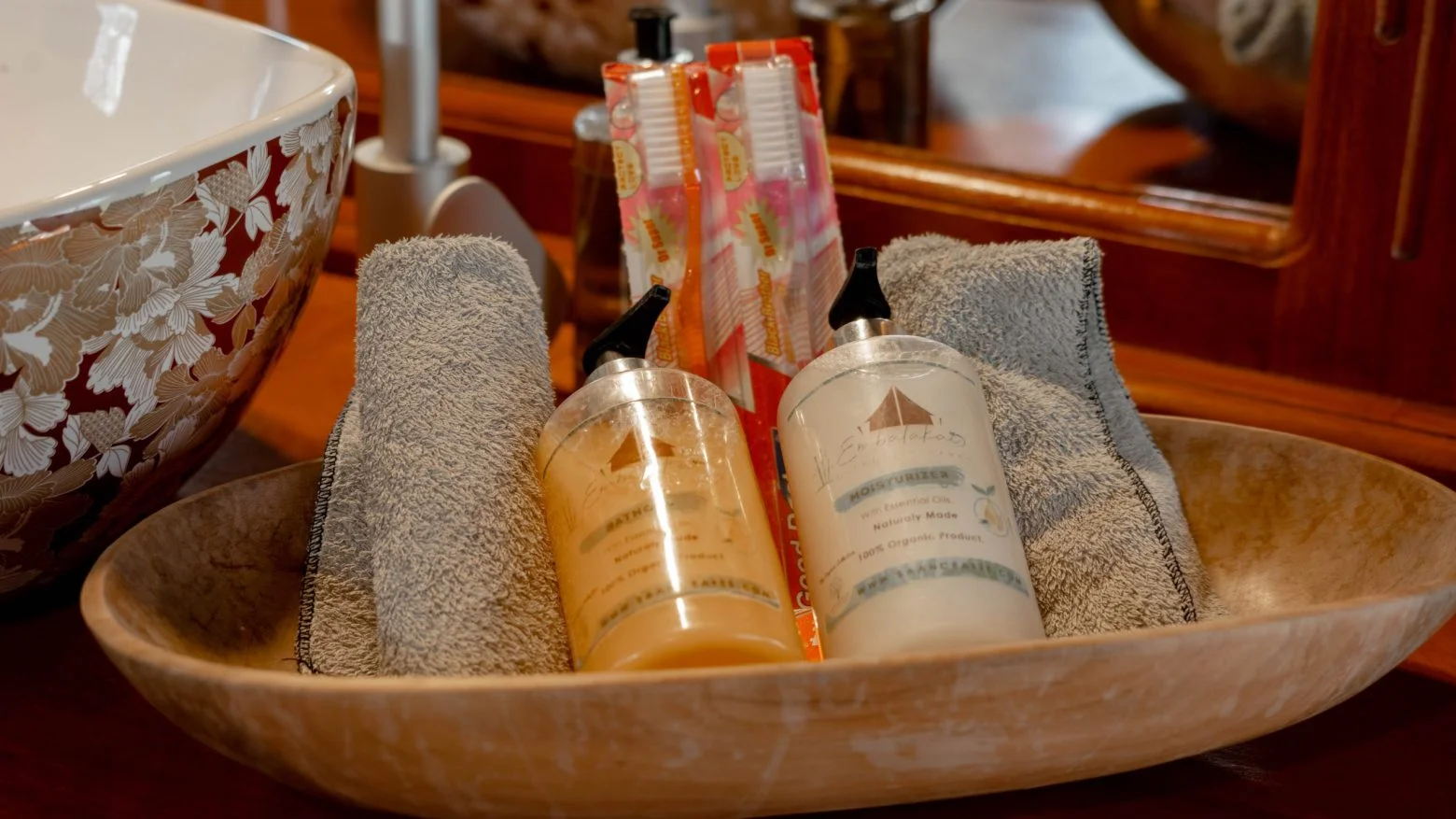 Serengeti Camp ensuite bathroom